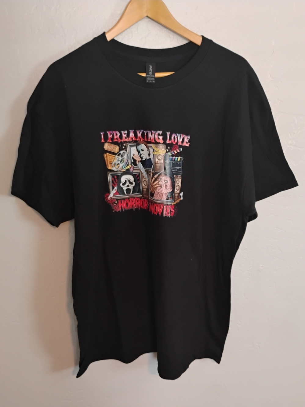 Gildan Heavy Cotton Mens Black Horror Movie Graphic Tee Crew Neck Size XL